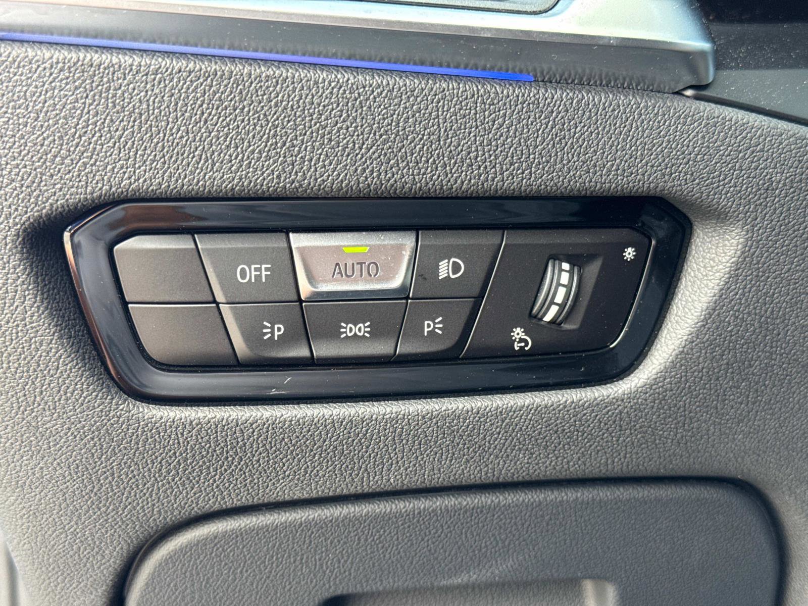 Used 2022 BMW M4 Coupe w/ Executive Package image 31