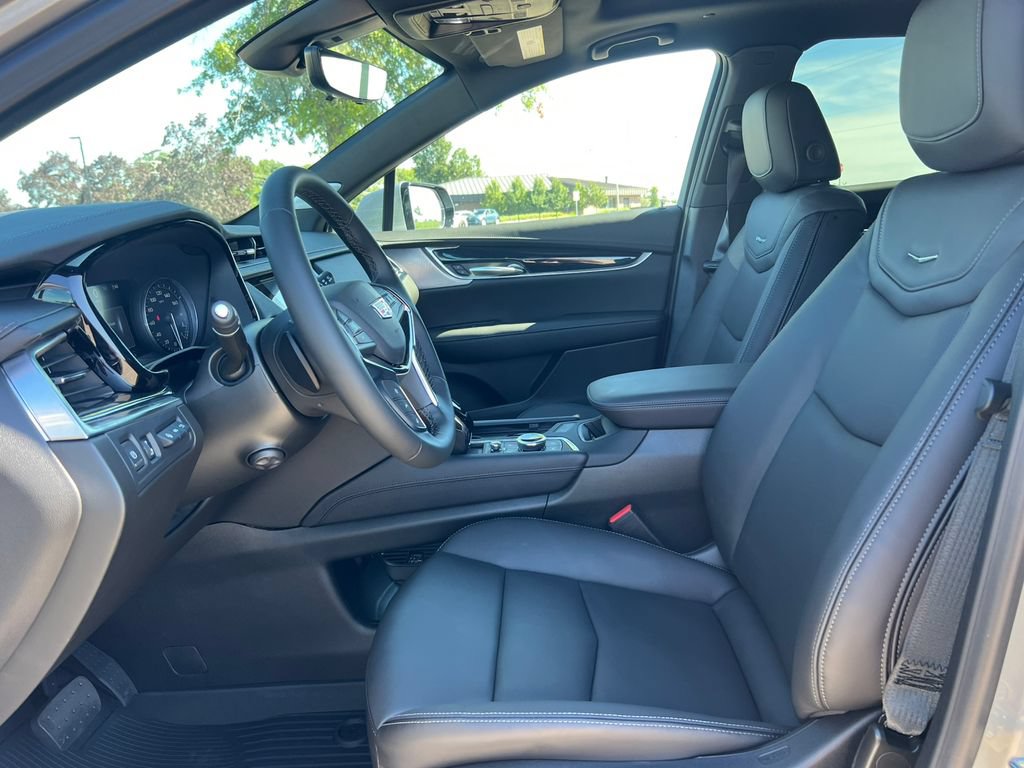 New 2026 Cadillac XT5 Premium Luxury w/ Driver Assist Package AWD/4WD image 4