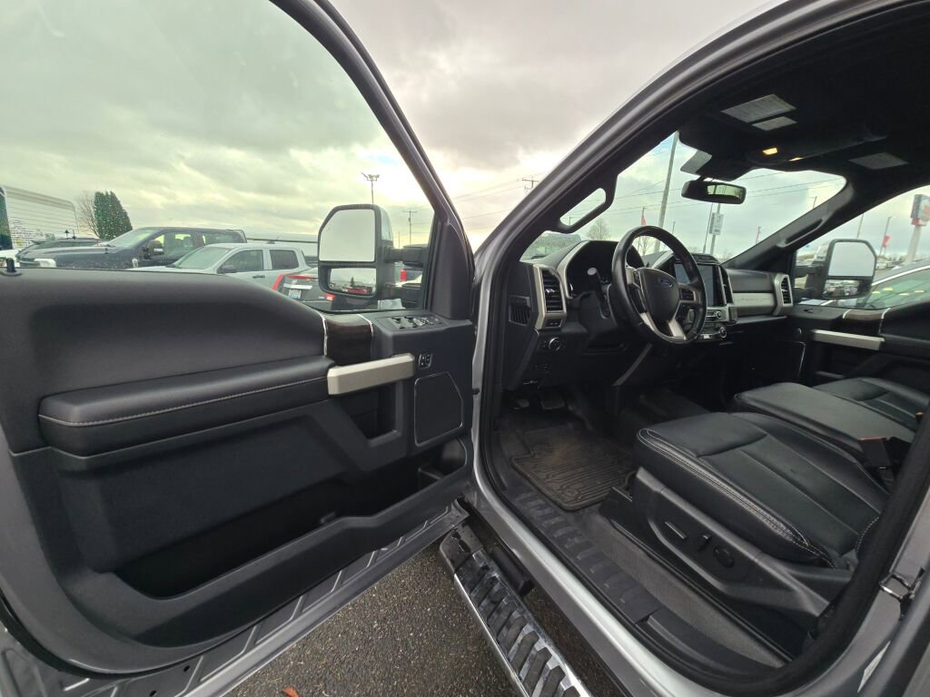 Used 2022 Ford F350 Lariat w/ Lariat Ultimate Package image 16