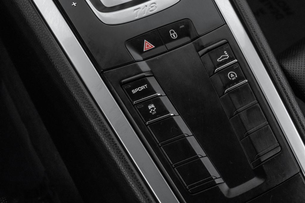 Used 2017 Porsche 718 Cayman S image 23