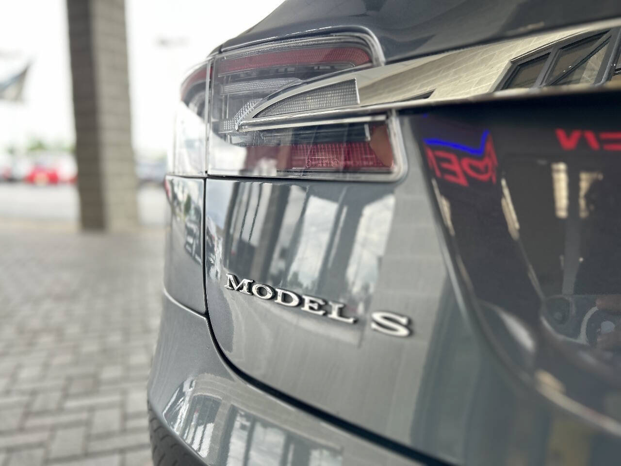Used 2014 Tesla Model S 85 RWD image 14