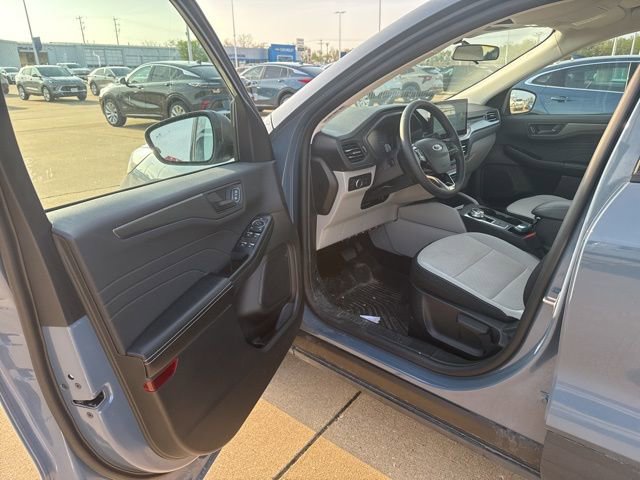 Used 2025 Ford Escape Active w/ Tech Pack #1 image 9
