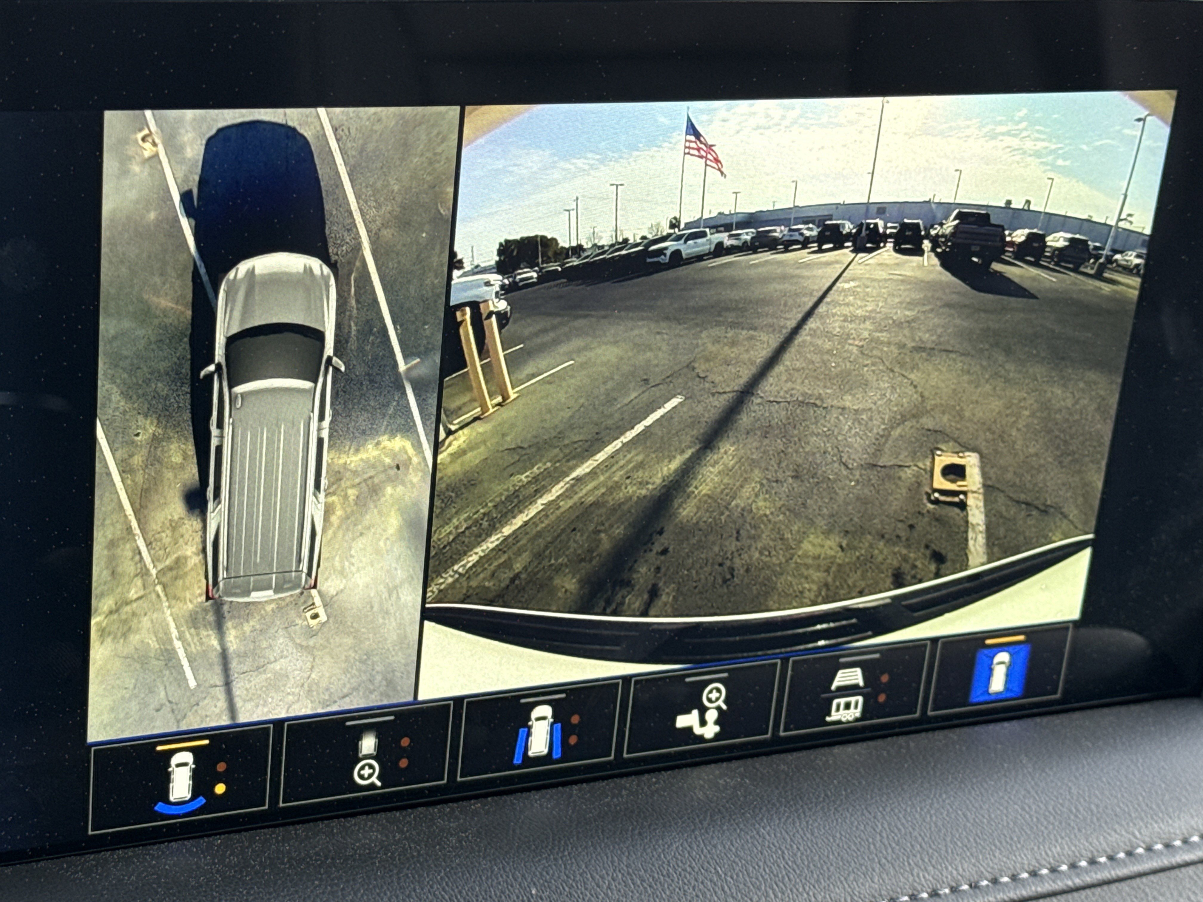 Used 2024 Chevrolet Tahoe Z71 w/ Z71 Off-Road Package image 25