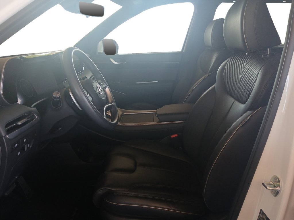 Used 2025 Hyundai Palisade Calligraphy FWD image 9
