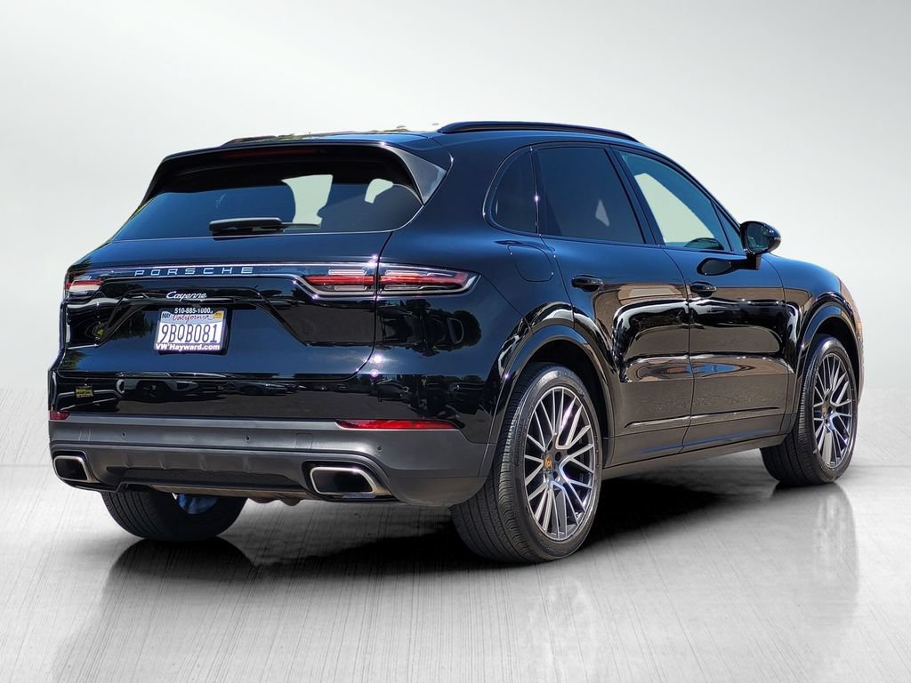 Used 2022 Porsche Cayenne w/ Premium Package AWD/4WD image 4