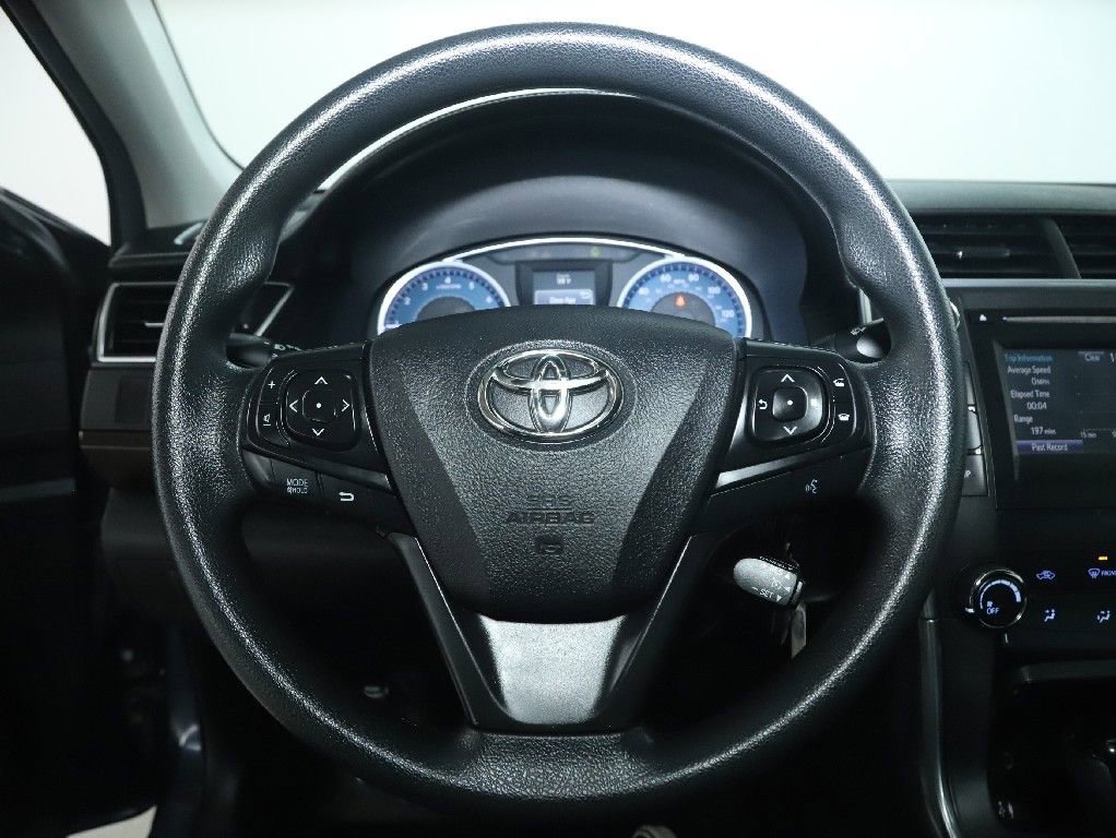Used 2017 Toyota Camry XLE image 21