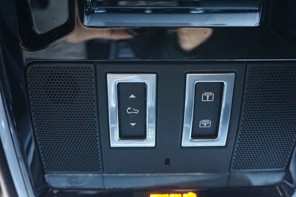 Used 2014 Land Rover Range Rover Sport Supercharged image 35