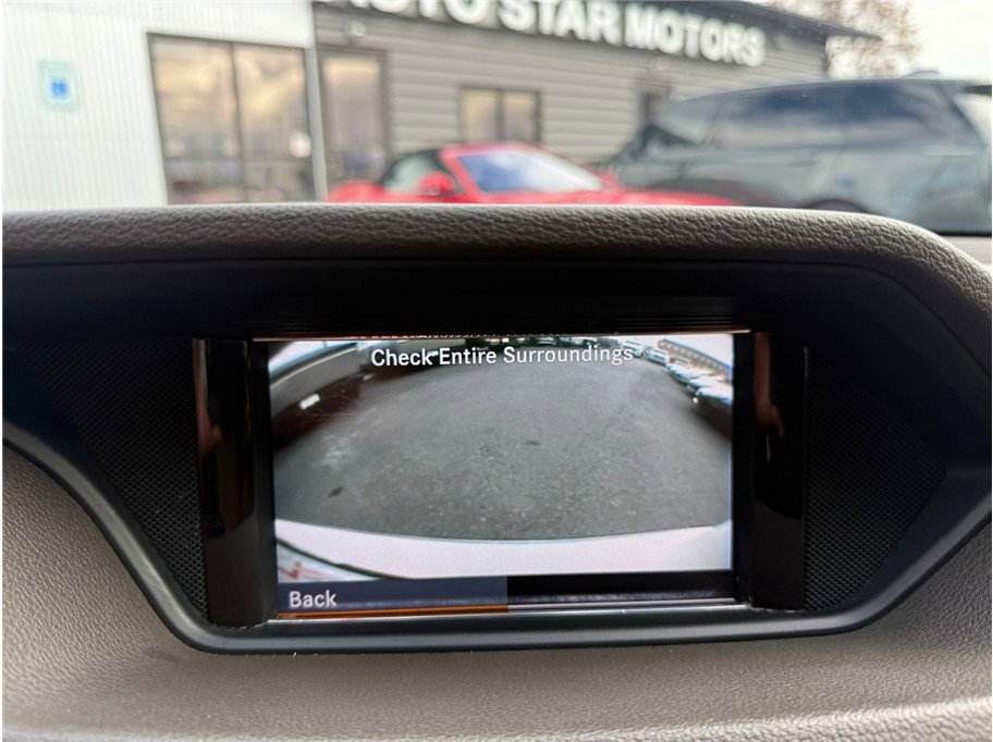 Used 2010 Mercedes-Benz E 350 4MATIC Sedan image 17