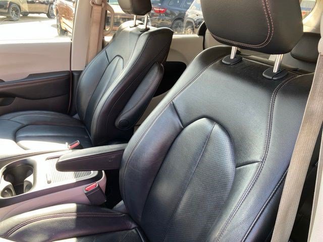 Certified 2019 Chrysler Pacifica Touring-L Plus w/ Advanced Safetytec Group FWD image 12