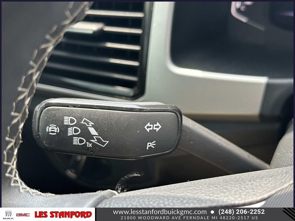Used 2022 Volkswagen Atlas Cross Sport SEL AWD/4WD image 26