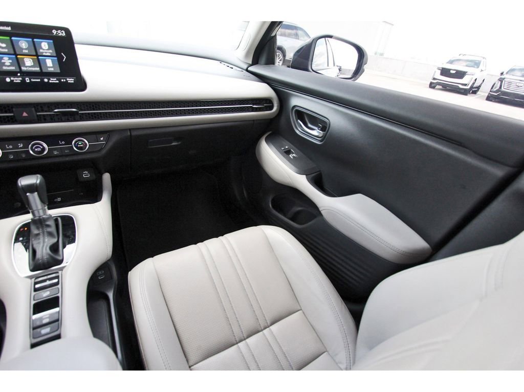Used 2025 Honda HR-V EX-L image 10