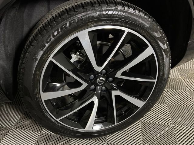 Certified 2023 Volvo XC90 B6 Plus w/ Protection Package Premier image 40