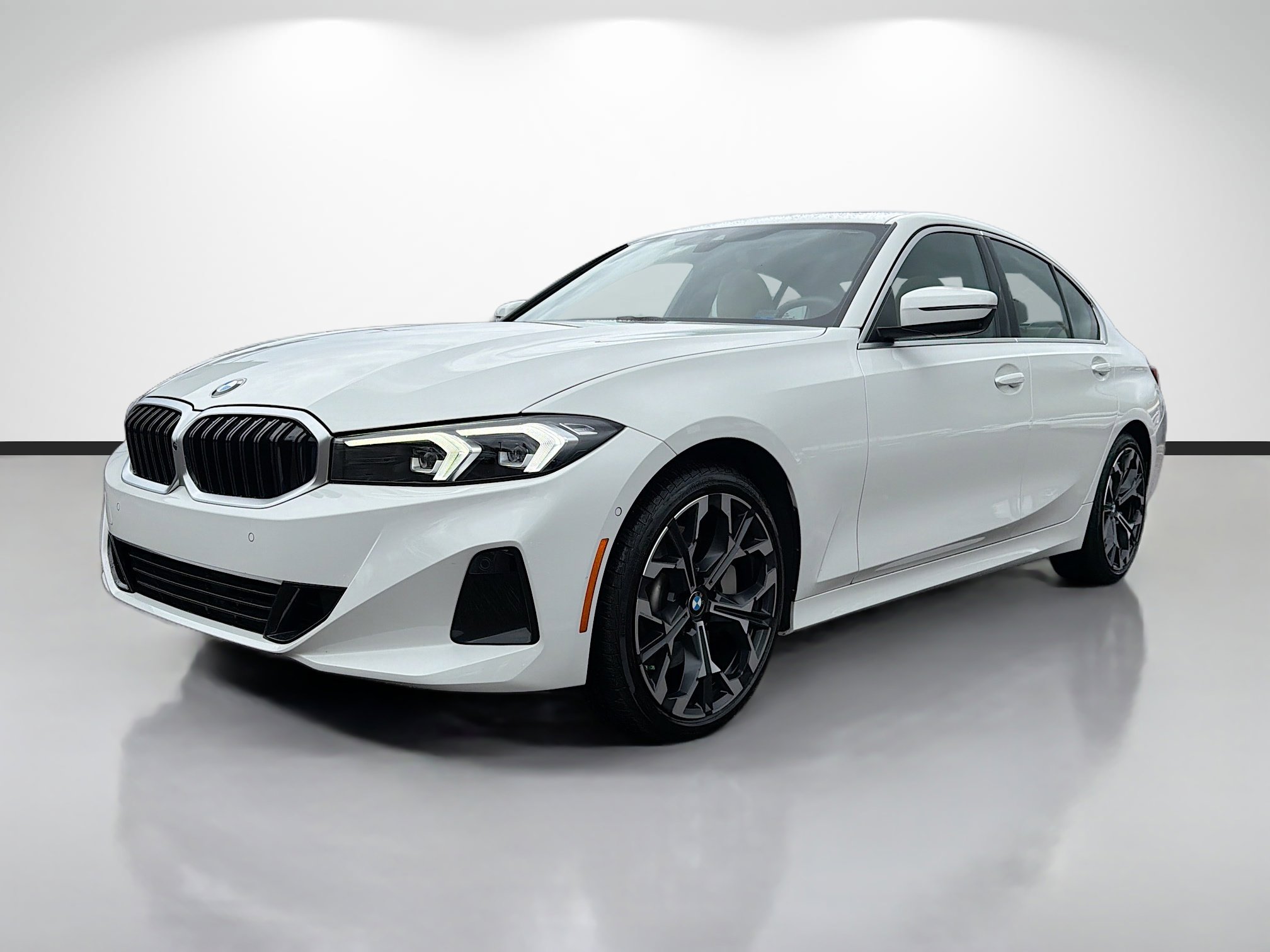Used 2025 BMW 330i Sedan w/ Convenience Package image 7