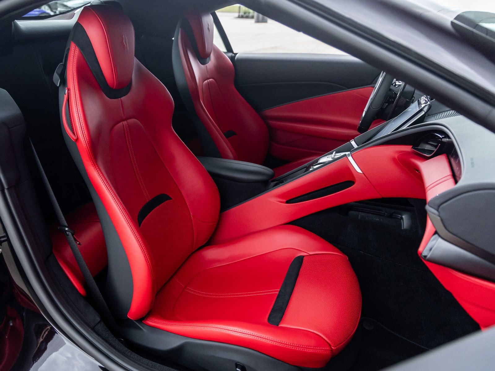 Used 2024 Ferrari Roma Spider image 45