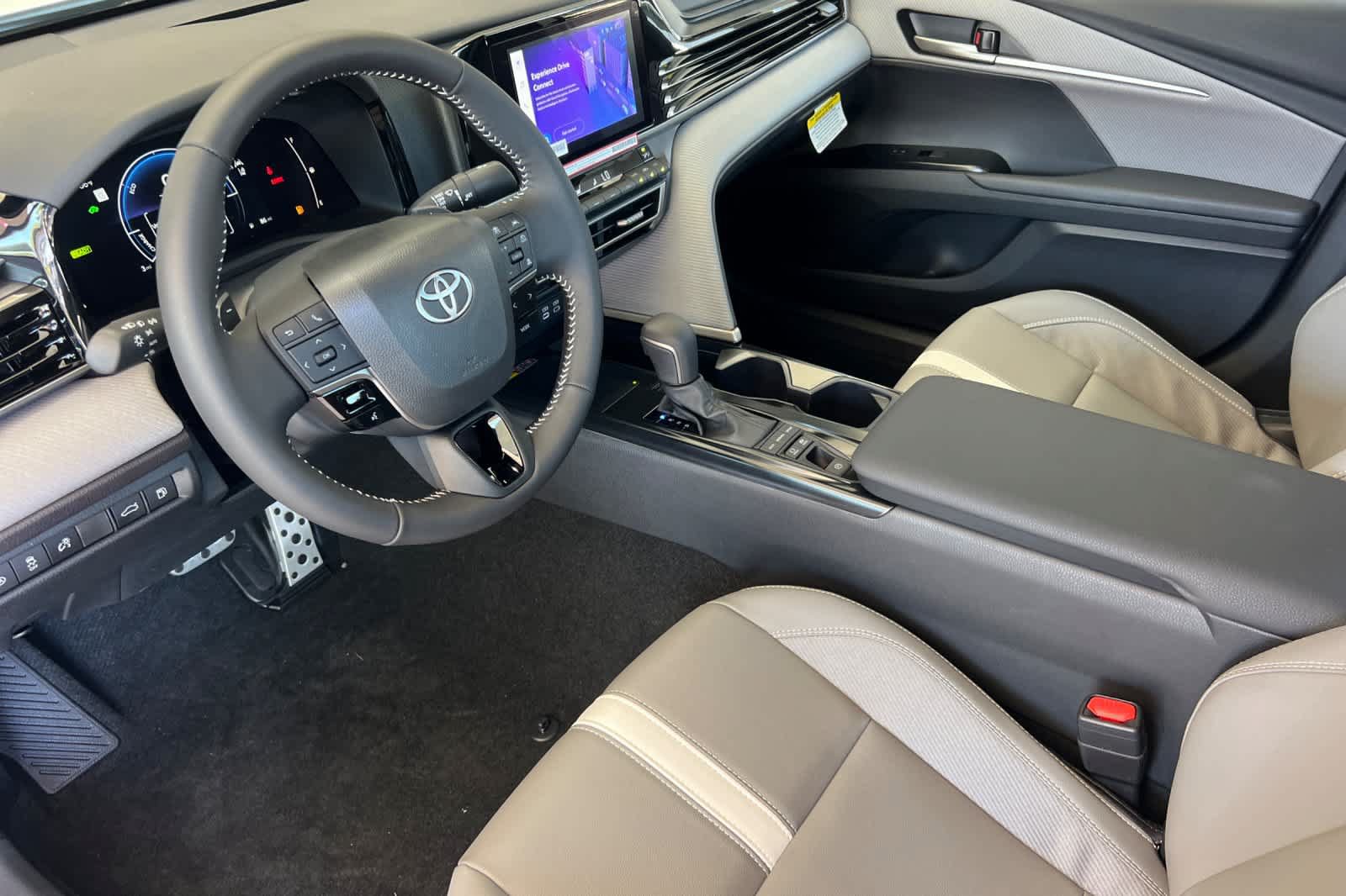 New 2026 Toyota Camry SE FWD image 11