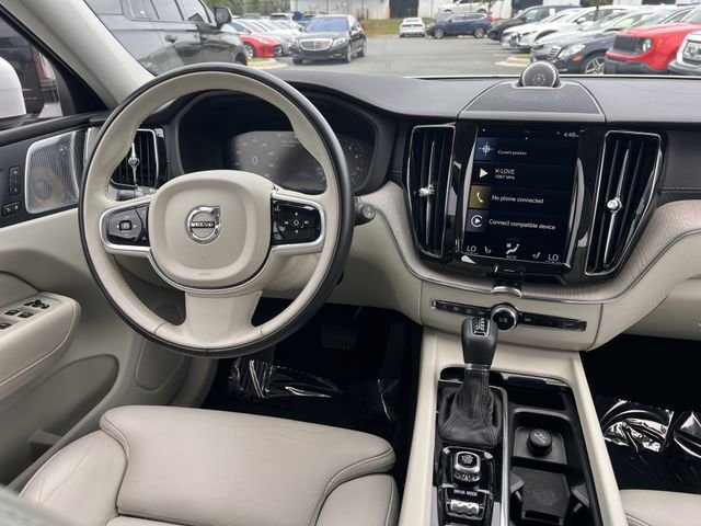 Used 2018 Volvo XC60 T5 Inscription w/ Convenience Package AWD/4WD image 16