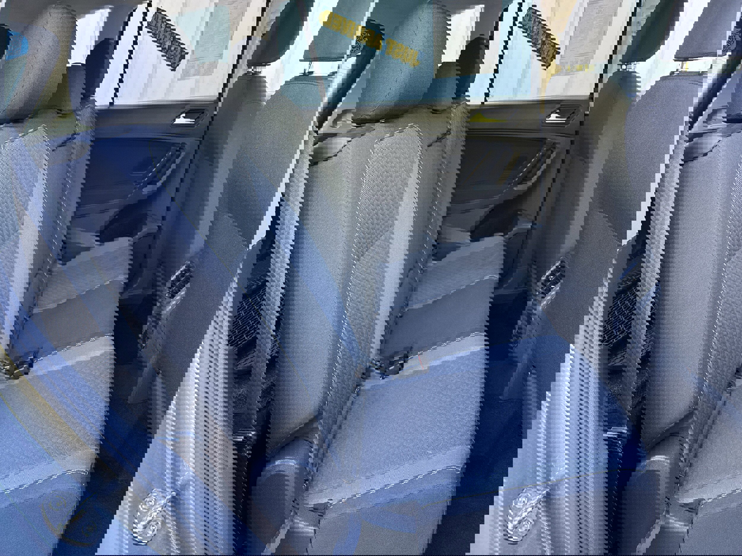 Used 2021 Volkswagen Tiguan S FWD image 11