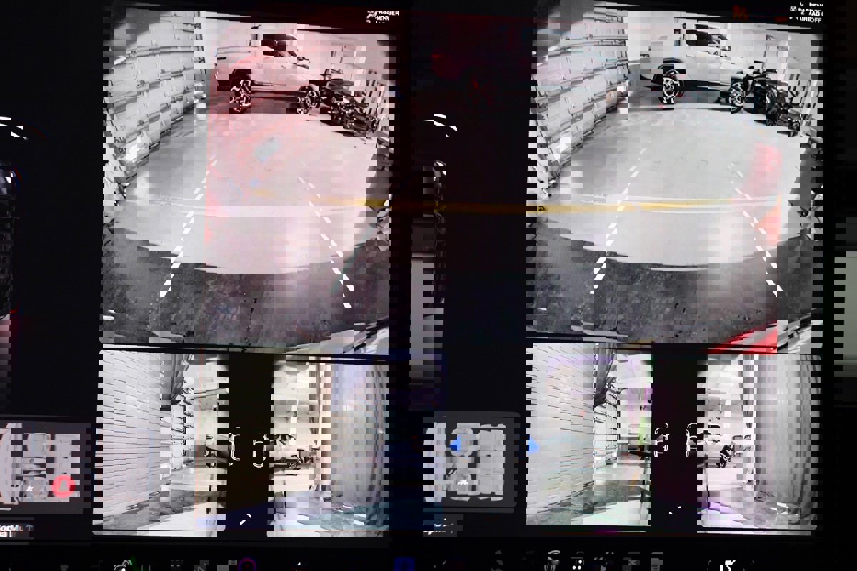 Used 2021 Tesla Model Y Long Range image 17