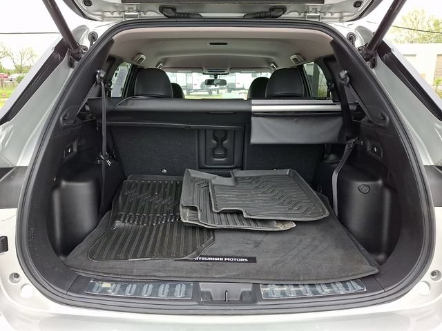 Used 2024 Mitsubishi Outlander SE AWD/4WD image 29