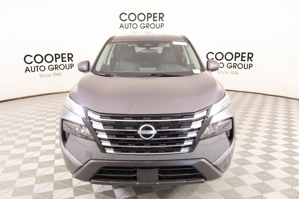 Used 2024 Nissan Rogue SV image 8