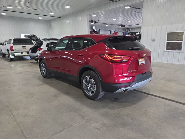 Used 2025 Chevrolet Blazer LT AWD/4WD image 6