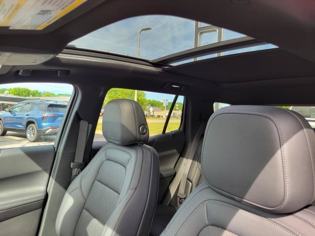 New 2026 Chevrolet Equinox LT w/ Convenience Package II AWD/4WD image 10