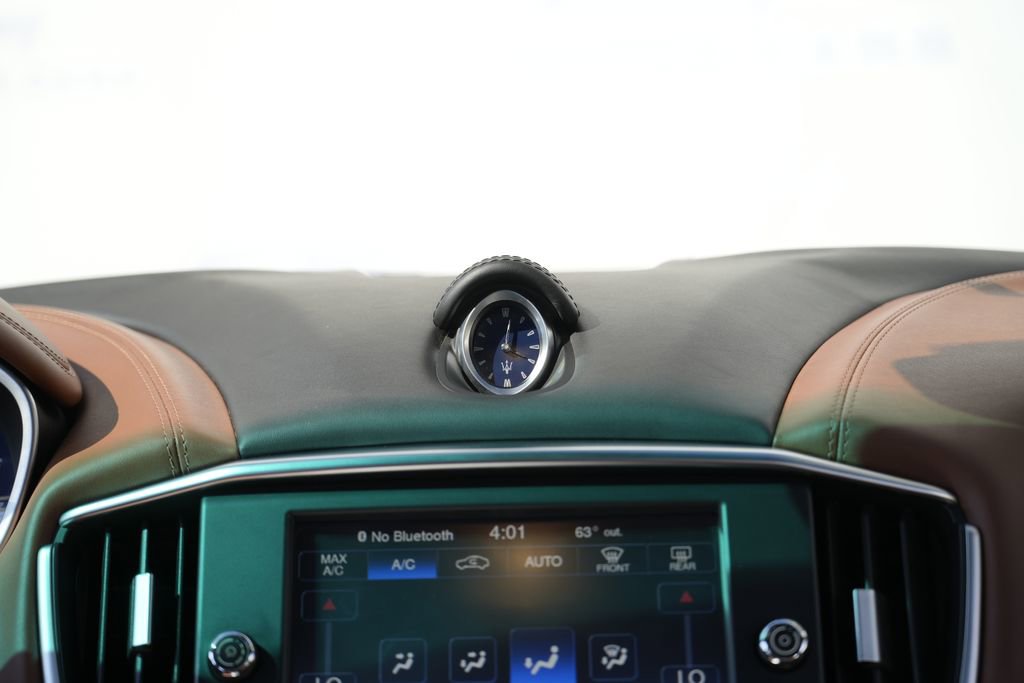 Used 2015 Maserati Ghibli S Q4 AWD/4WD image 40