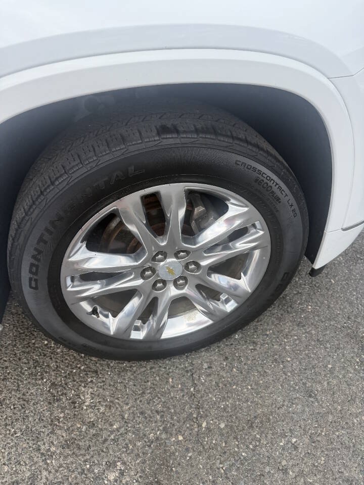 Used 2018 Chevrolet Traverse High Country AWD/4WD image 13