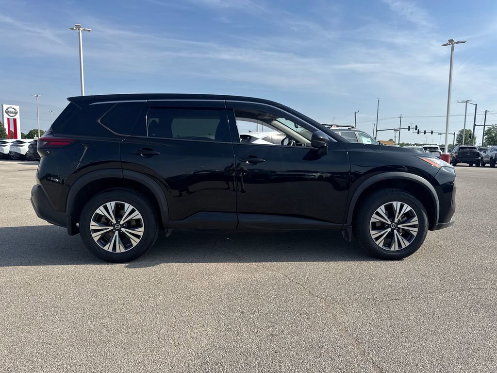 Used 2021 Nissan Rogue SV image 7