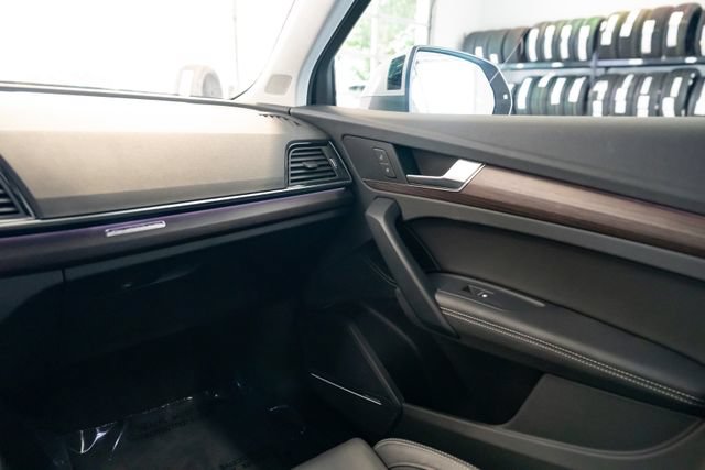 Used 2021 Audi Q5 Prestige w/ Prestige Package AWD/4WD image 11