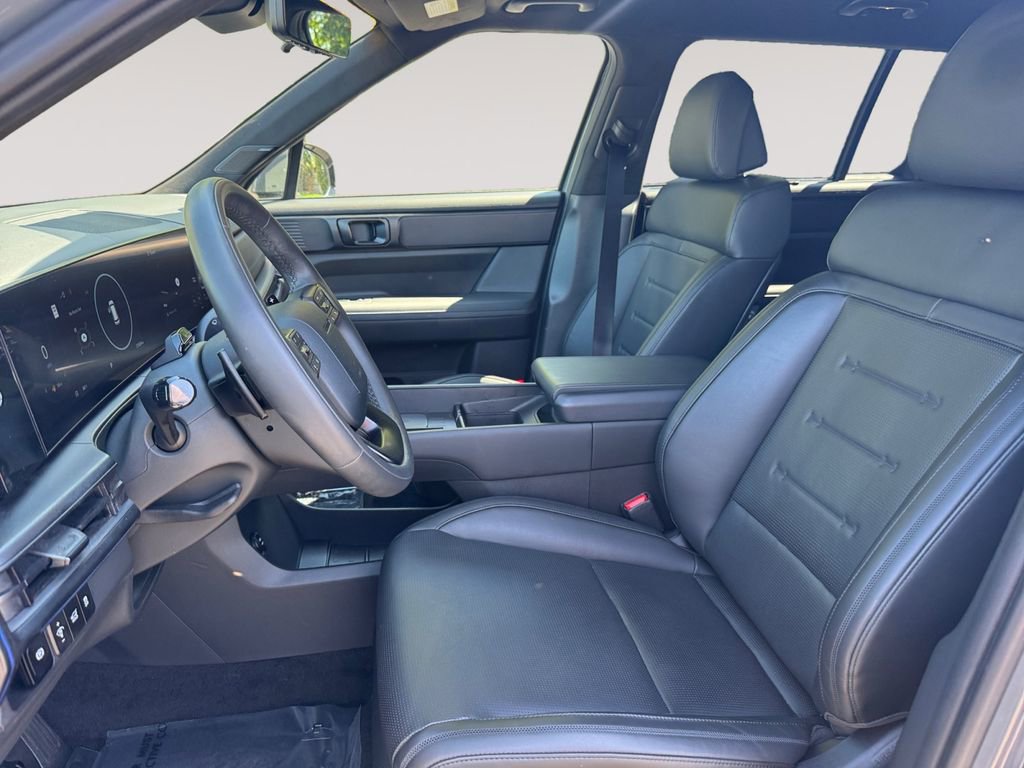 Used 2024 Hyundai Santa Fe Calligraphy AWD/4WD image 9