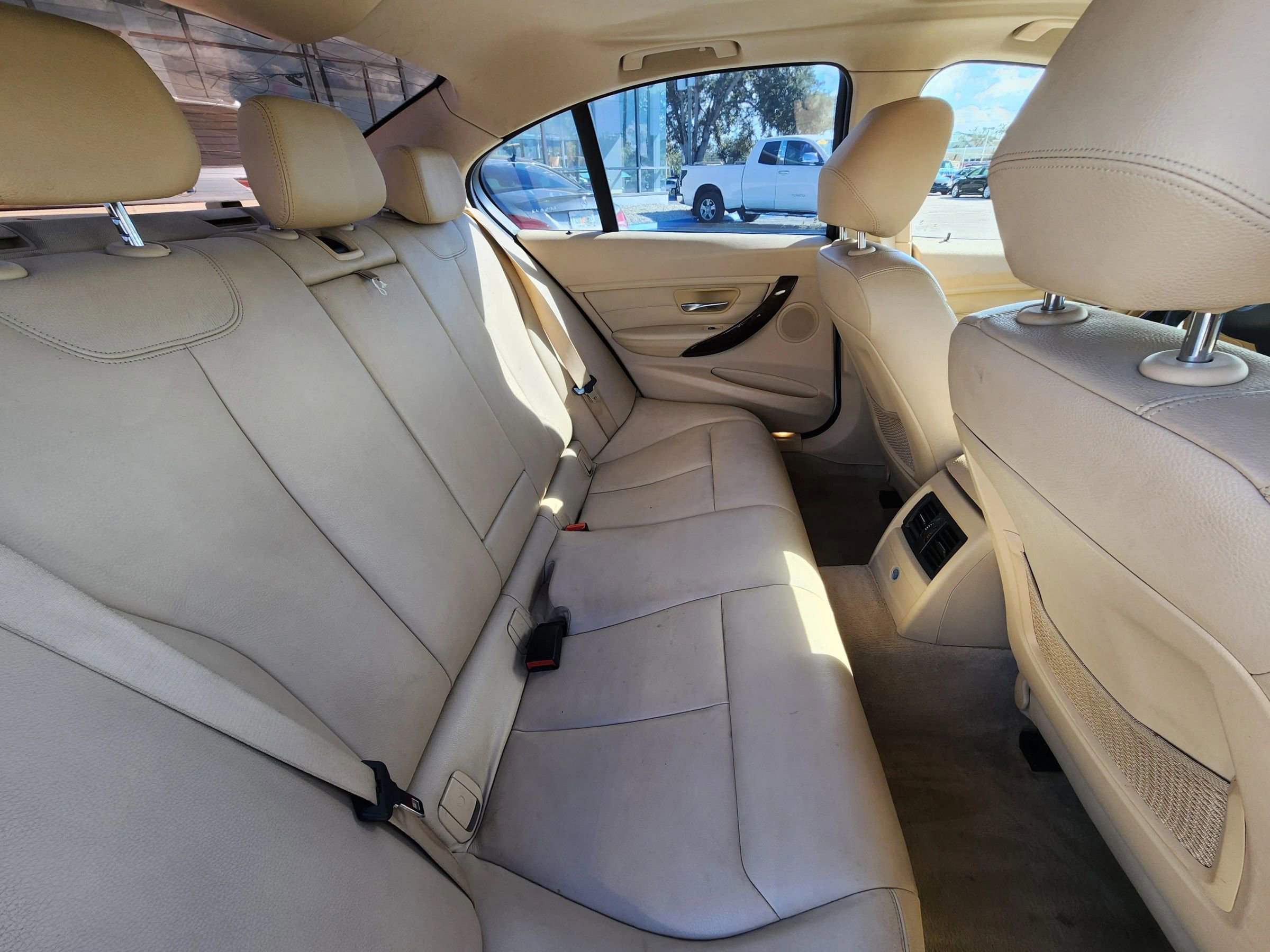 Used 2014 BMW 328i xDrive Sedan w/ Premium Package image 11