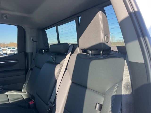 New 2026 GMC Sierra 1500 SLT w/ SLT Convenience Package image 40