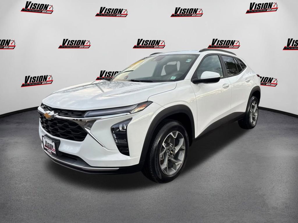 Used 2024 Chevrolet Trax LT w/ Driver Confidence Package