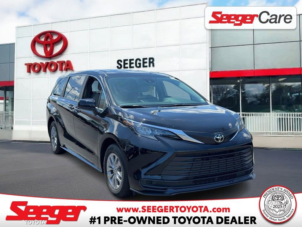 Used 2026 Toyota Sienna LE