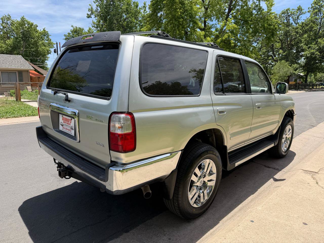 Used 2002 Toyota 4Runner SR5 AWD/4WD image 5