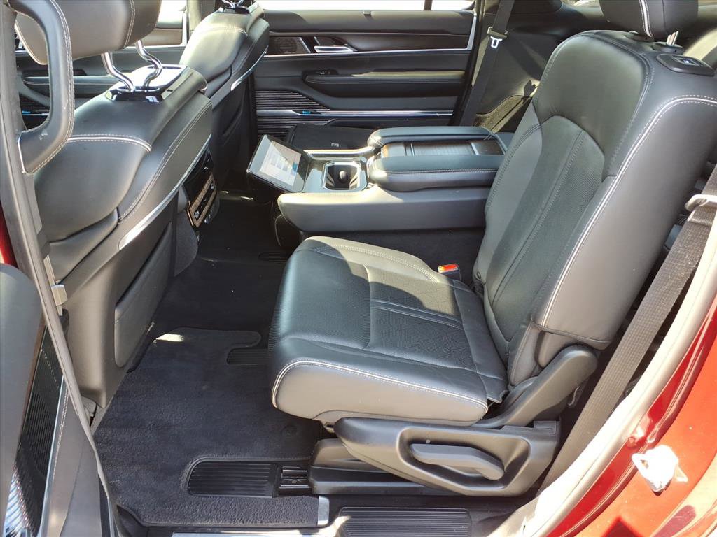 Used 2022 Jeep Grand Wagoneer Series II w/ Convenience Group III image 13