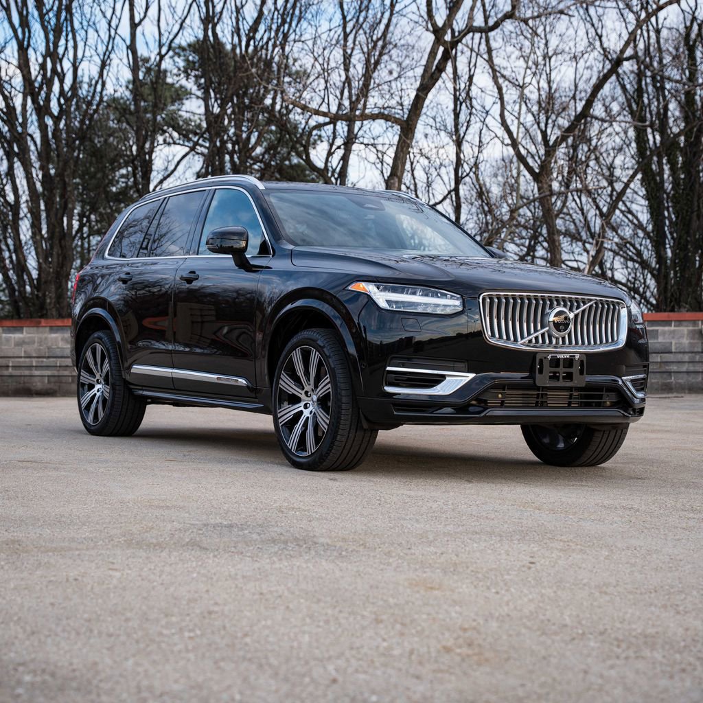 Certified 2024 Volvo XC90 T8 Ultimate w/ Protection Package Premier image 7
