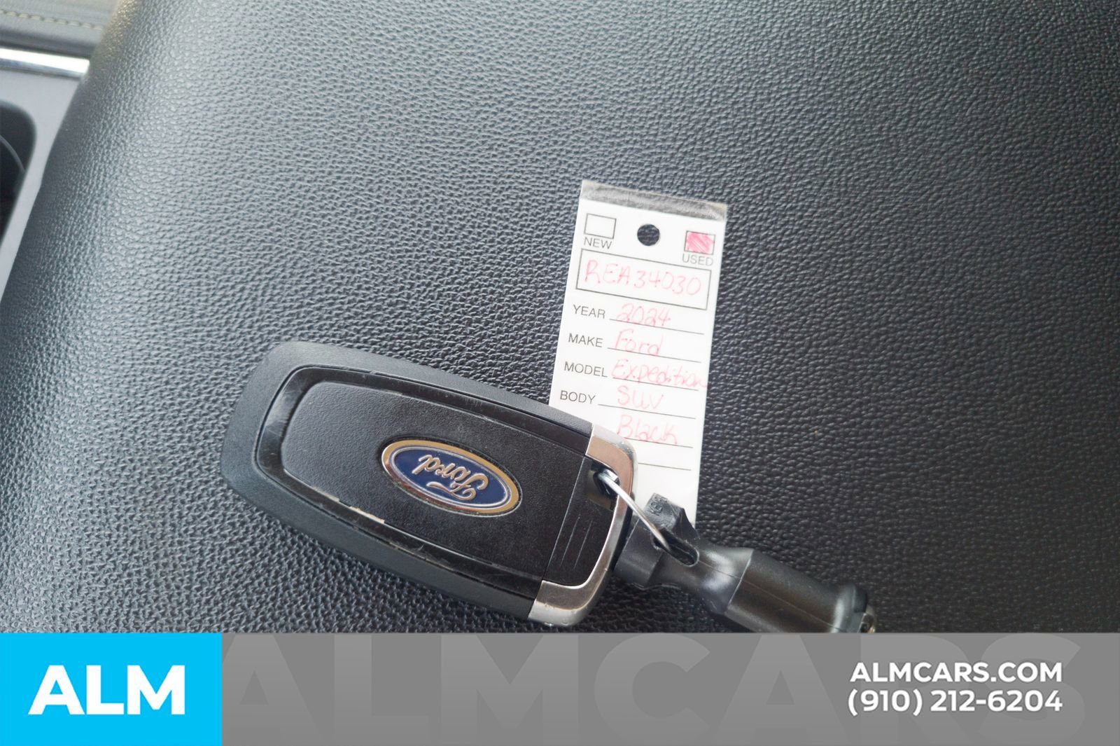 Used 2024 Ford Expedition XLT AWD/4WD image 34