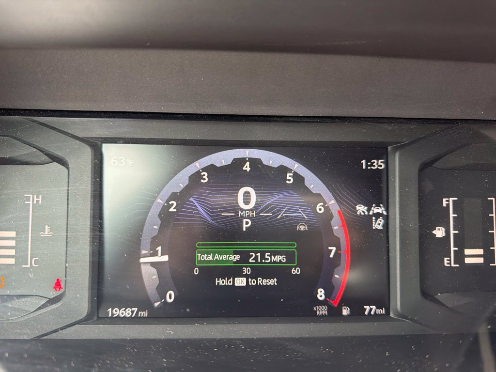 Used 2025 Toyota Tacoma SR5 AWD/4WD image 17