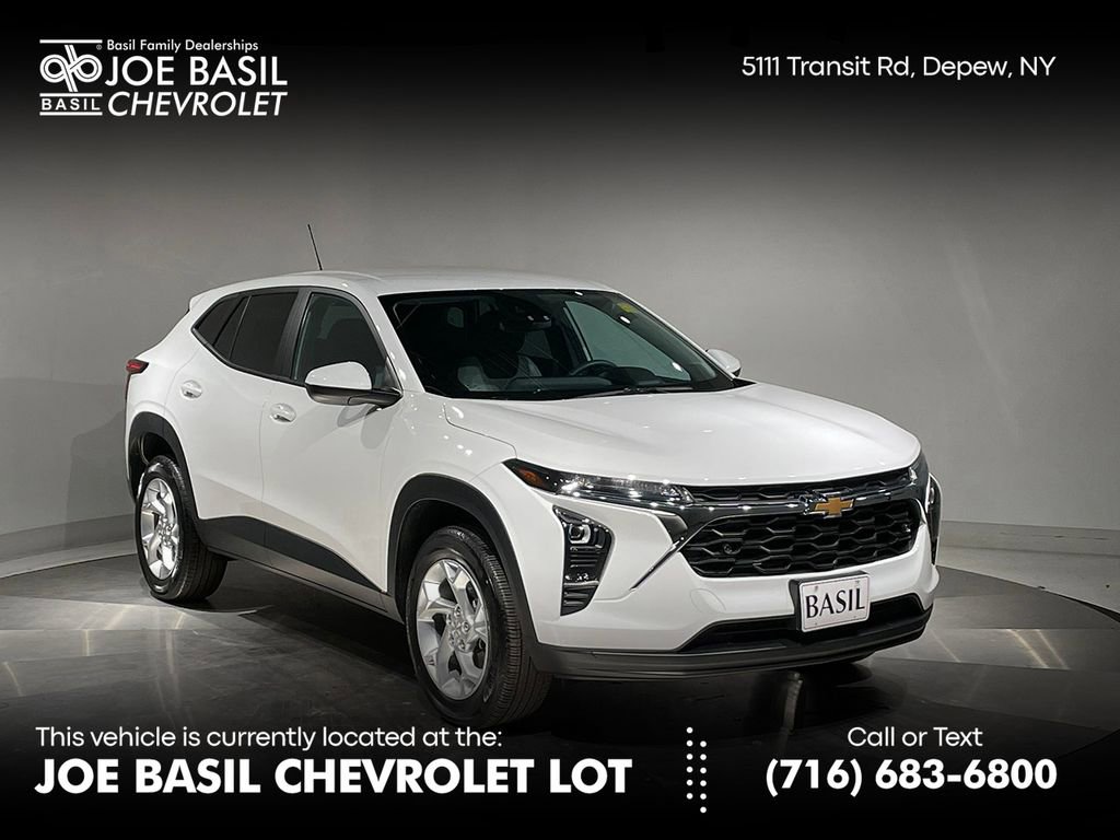 Used 2024 Chevrolet Trax LS w/ LS Convenience Package