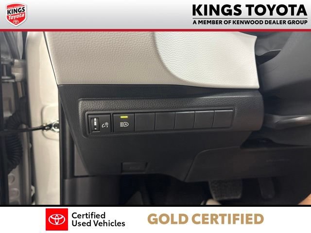 Certified 2026 Toyota Corolla SE FWD image 22