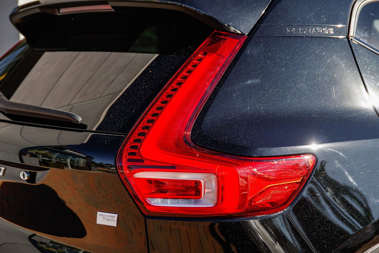 Used 2023 Volvo XC40 Recharge Plus image 9