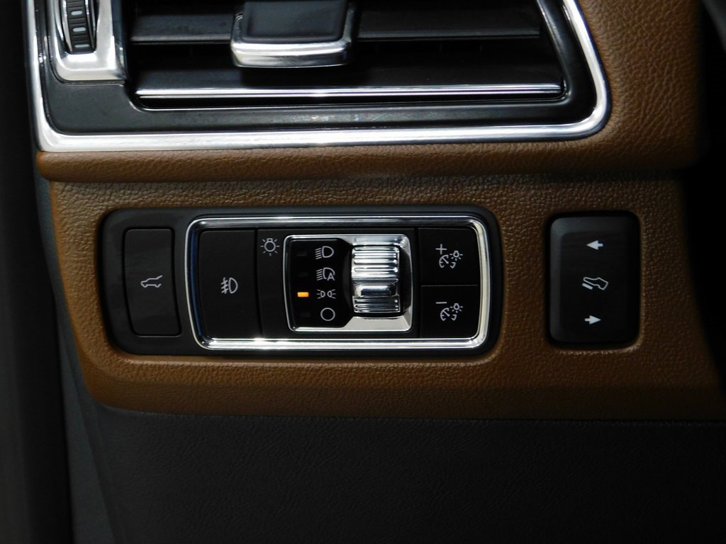 Used 2024 Lincoln Navigator L Reserve w/ Equipment Group 201A image 39