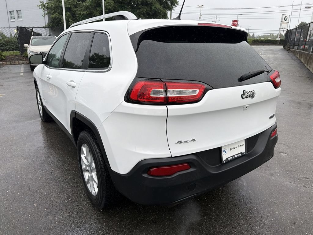 Used 2015 Jeep Cherokee Latitude AWD/4WD image 12