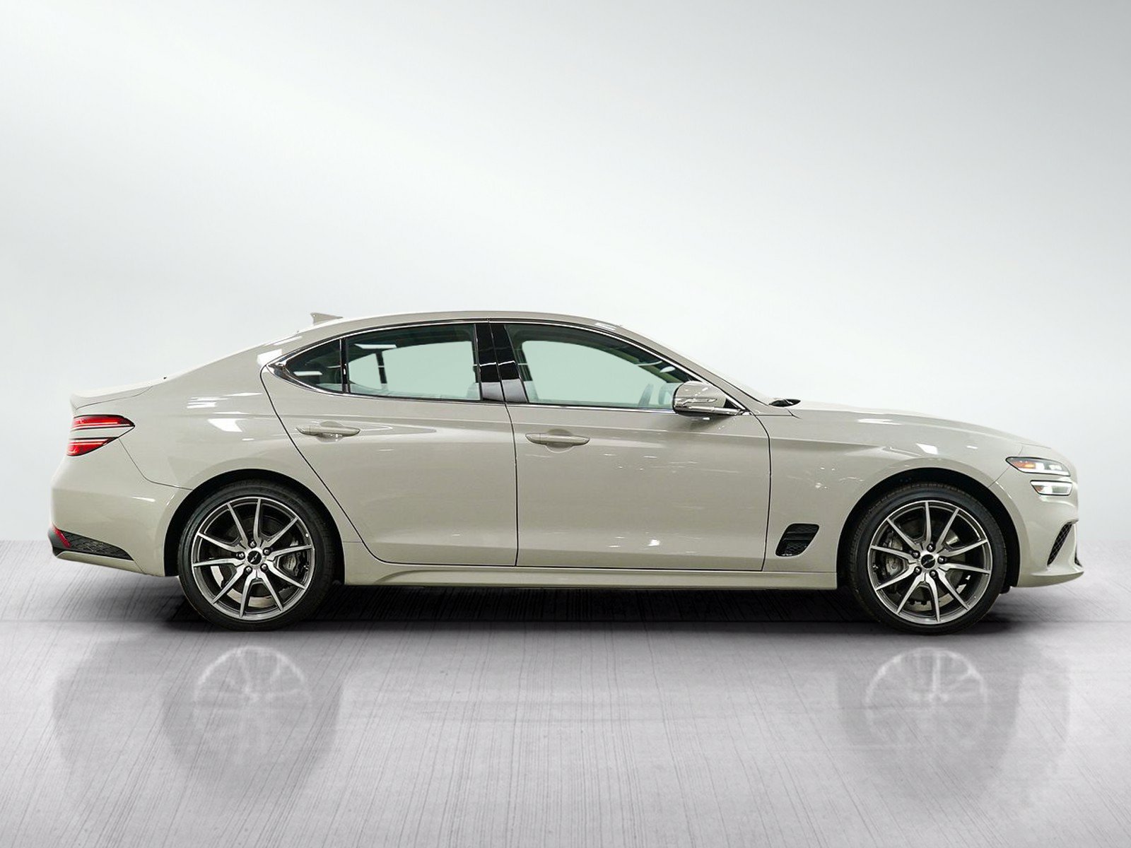 Used 2026 Genesis G70 2.5T AWD/4WD image 6