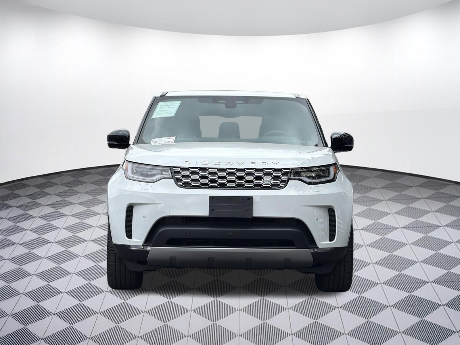 Certified 2025 Land Rover Discovery S AWD/4WD image 6