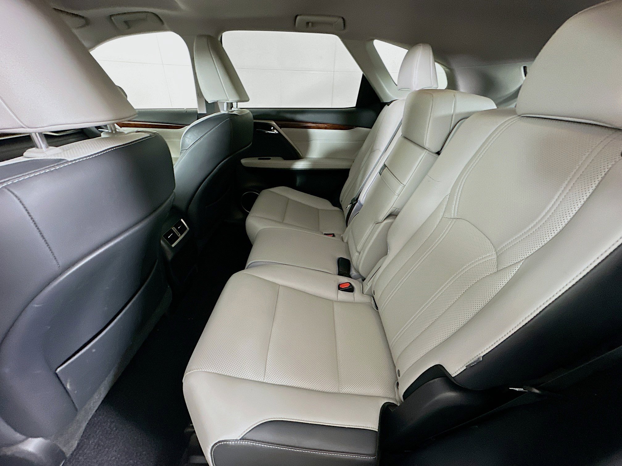 Used 2018 Lexus RX 350L FWD image 29