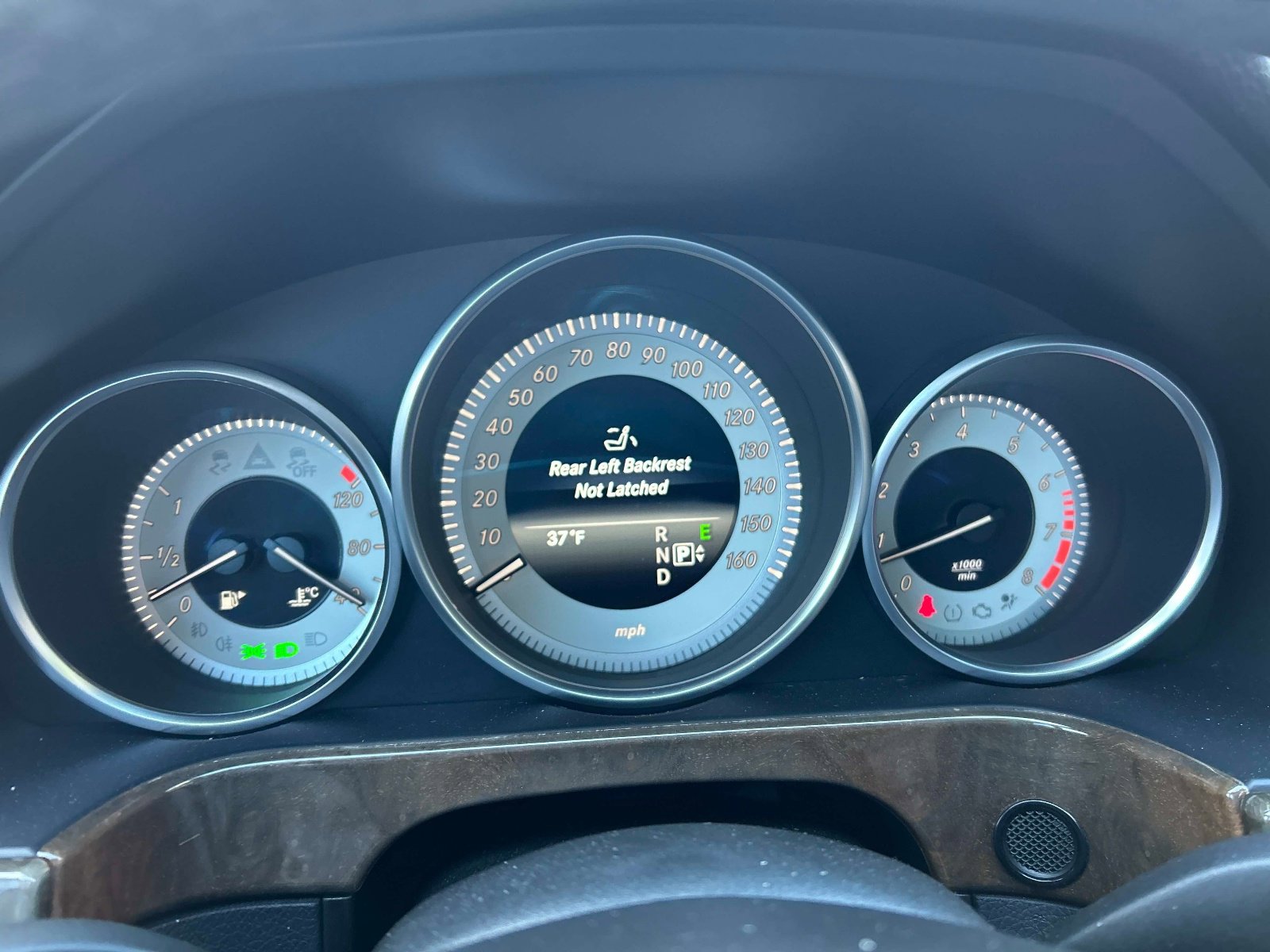 Used 2014 Mercedes-Benz E 350 4MATIC Sedan image 29