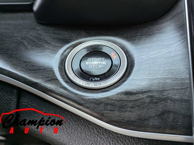 Used 2025 Jeep Grand Cherokee Limited AWD/4WD image 33